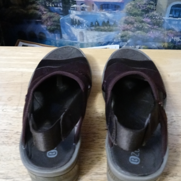 Bzees Dashing Shoot Sandals w/Cloud Tech Size 7.5 Women, FABULOUS GIFT GIVING - Picture 6 of 9